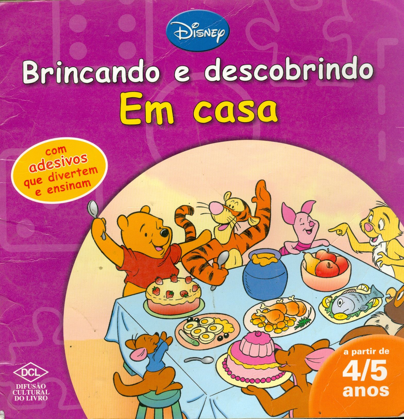 BRINCANDO E DESCOBRINDO: EM CASA