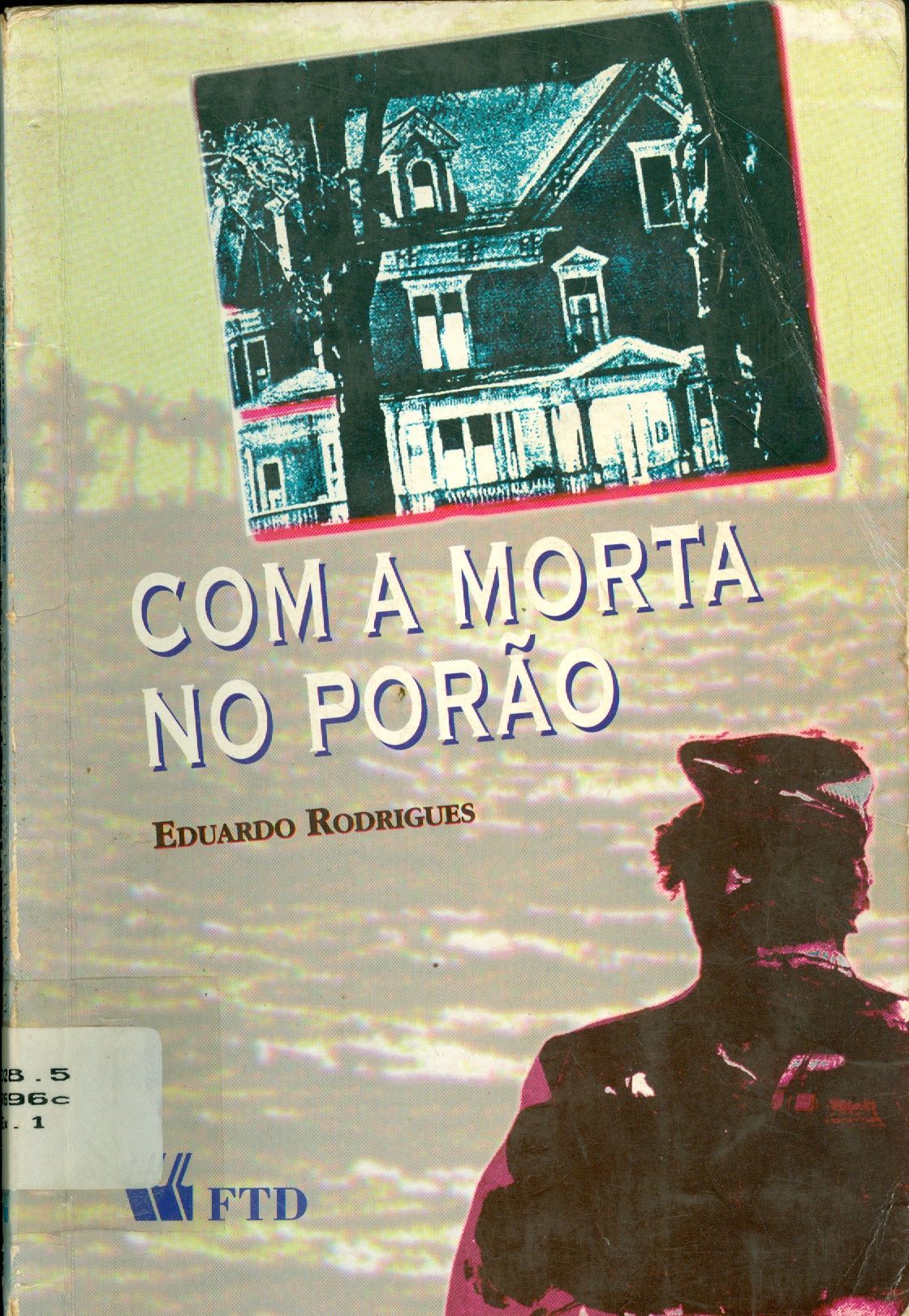 COM A MORTA NO PORÃO
