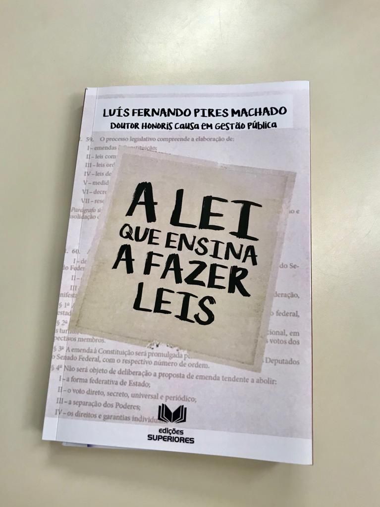 LEI QUE ENSINA A FAZER LEIS, A 