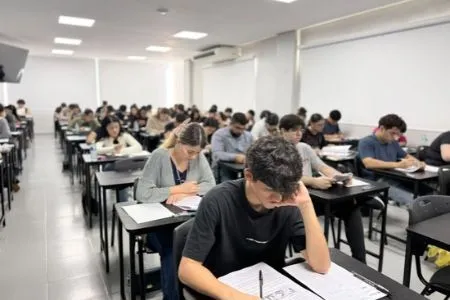 Integrado realiza Vestibular de Medicina e destaca ensino focado na prática e no atendimento humanizado