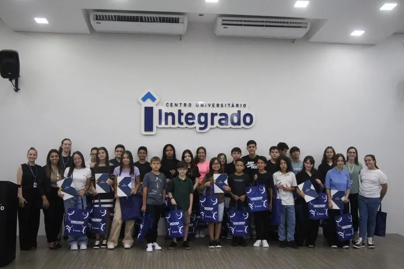 Programa Inova Junior forma primeira turma e prepara jovens para o futuro da inovação Programa Inova Junior forma primeira turma e prepara jovens para o futuro da inovação