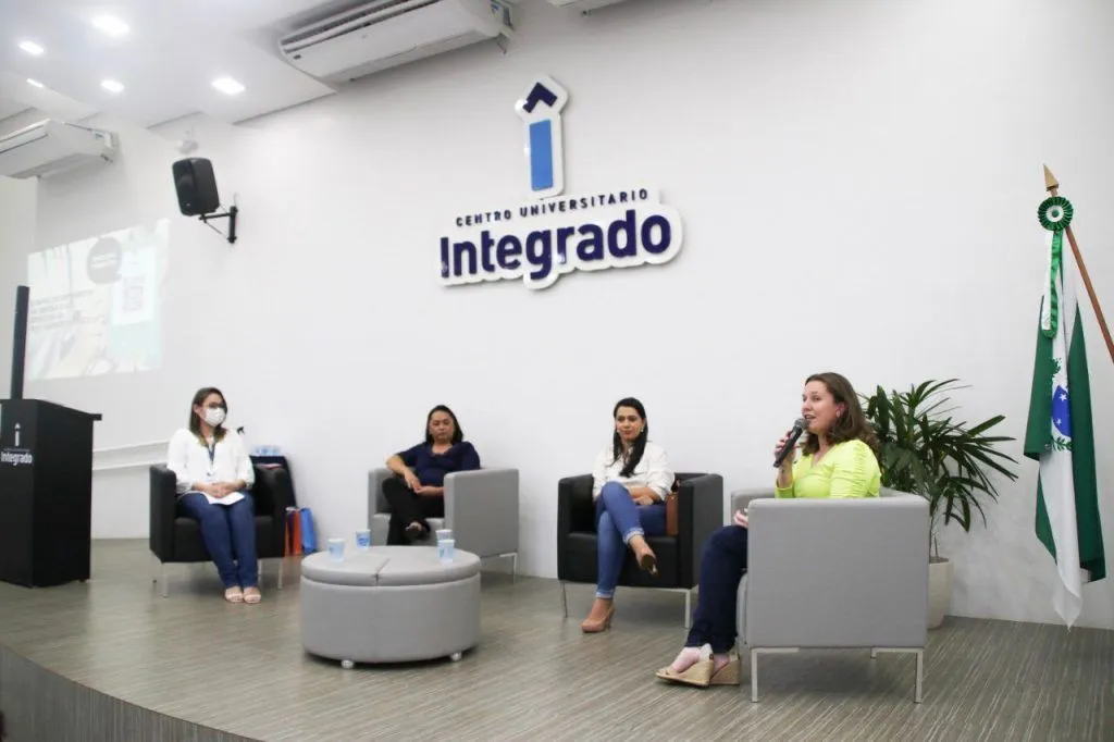 Curso de Fisioterapia e Fecam firmam parceria para atendimento de atletas