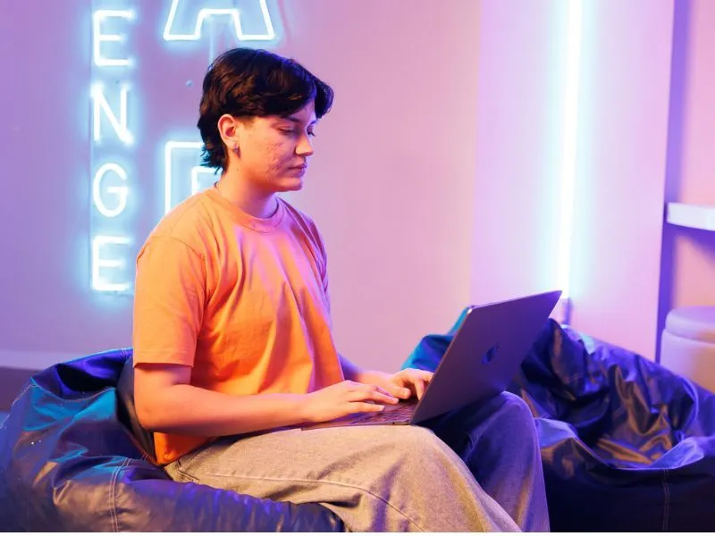 Integrado abre inscrições gratuitas para bootcamp de tecnologia voltado a mulheres em Campo Mourão