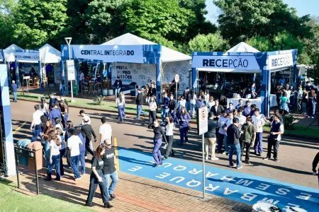 20ª Feira das Profissões Integrado reúne mais de 5 mil visitantes de 30 cidades em Campo Mourão 20ª Feira das Profissões Integrado reúne mais de 5 mil visitantes de 30 cidades em Campo Mourão