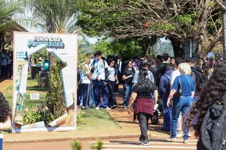 Centro Universitário Integrado realiza 20ª Feira das Profissões em Campo Mourão