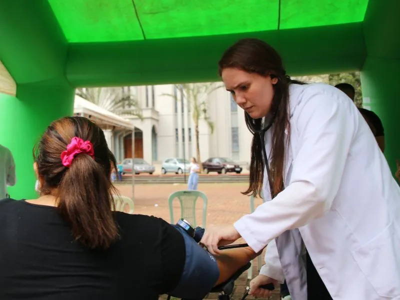 Acadêmicos de Medicina do Integrado oferecem serviços de saúde gratuitos em Campo Mourão